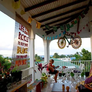 Privatunterkunft Happy Hippies House, Sainte-Rose